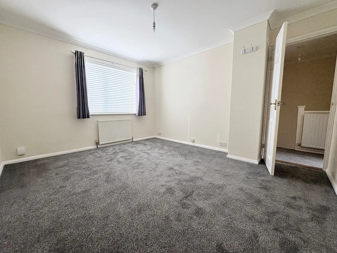 House Bendon Way in Rainham