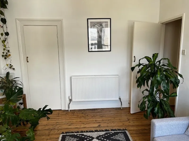 Flat Brigstocke Road in Bristol