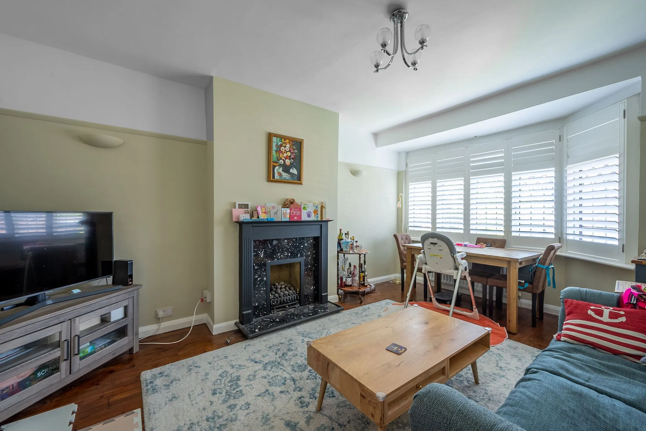 Flat Glendale Drive in Greater London