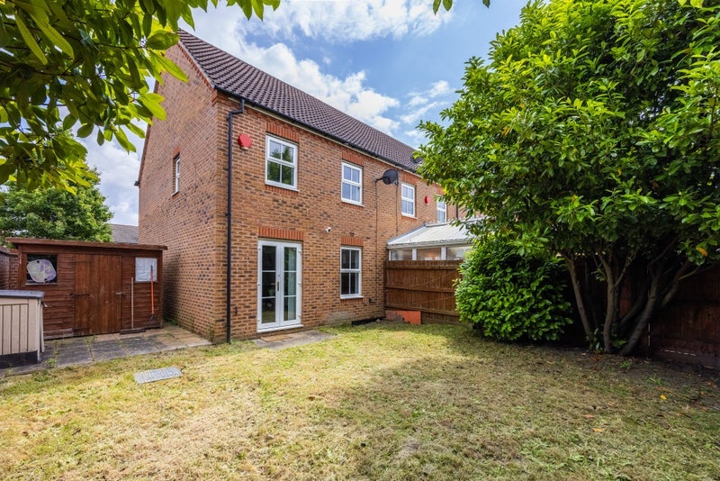 House Olivia Drive in Slough