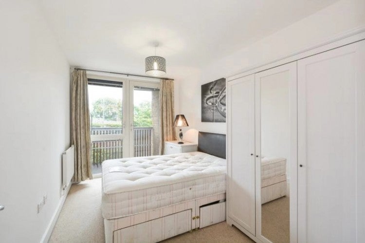 Flat Jefferson Plaza in Greater London