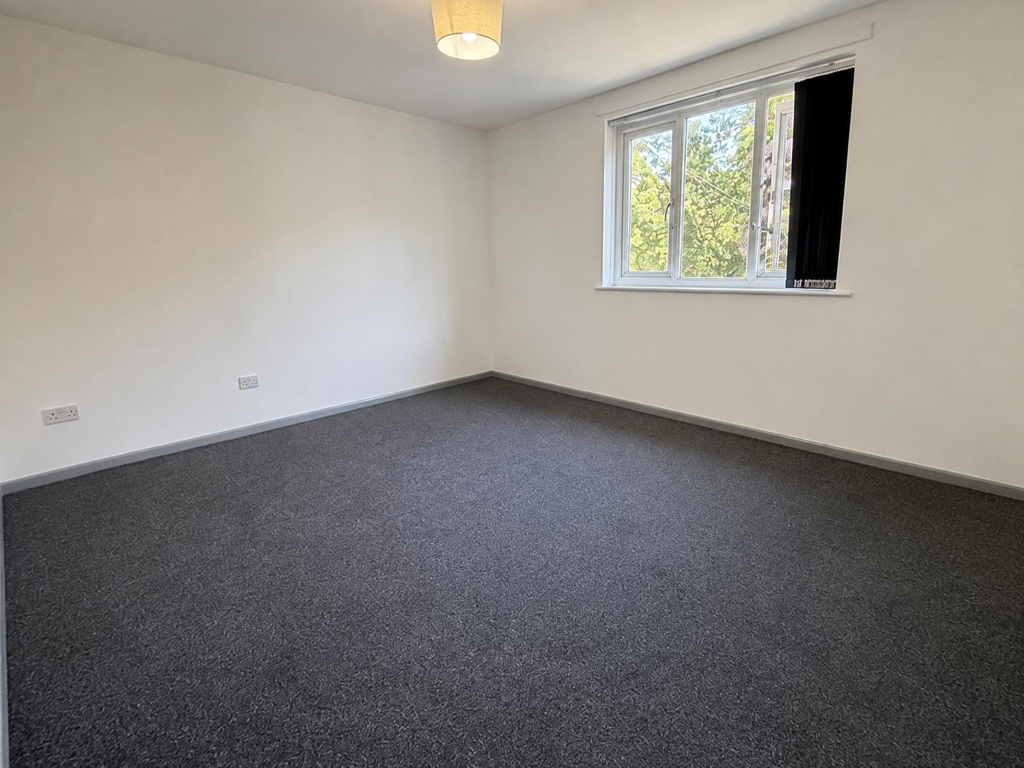 Flat Cecil Avenue in Bradford