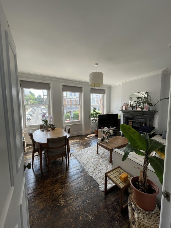 Room Hillfield Avenue in Greater London