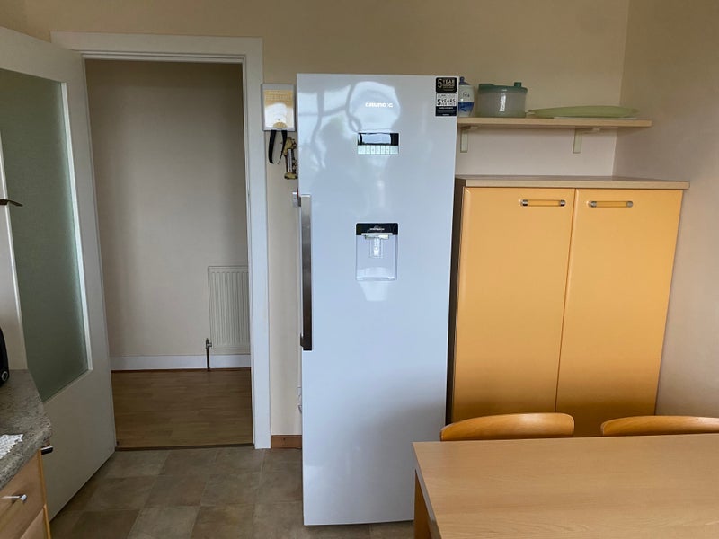 Flat Glyn Court in Greater London