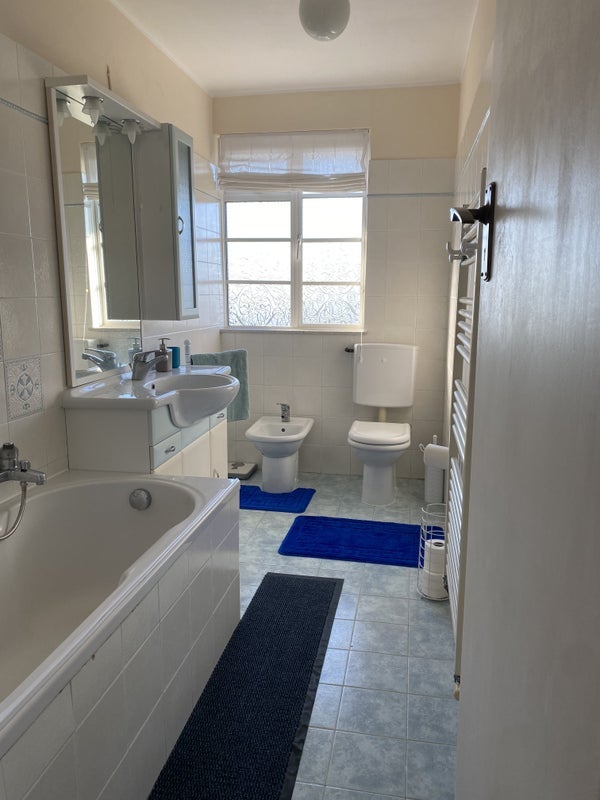 Flat Glyn Court in Greater London