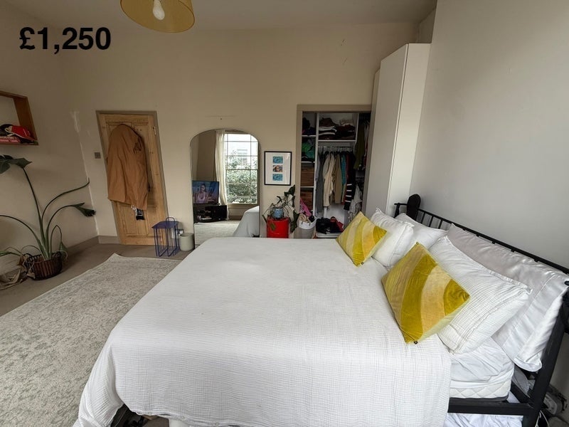 Room Shakspeare Walk in Greater London
