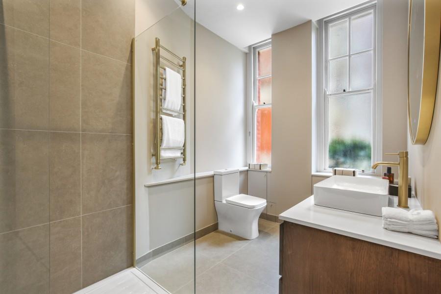 Flat Fitz-James Avenue in Greater London