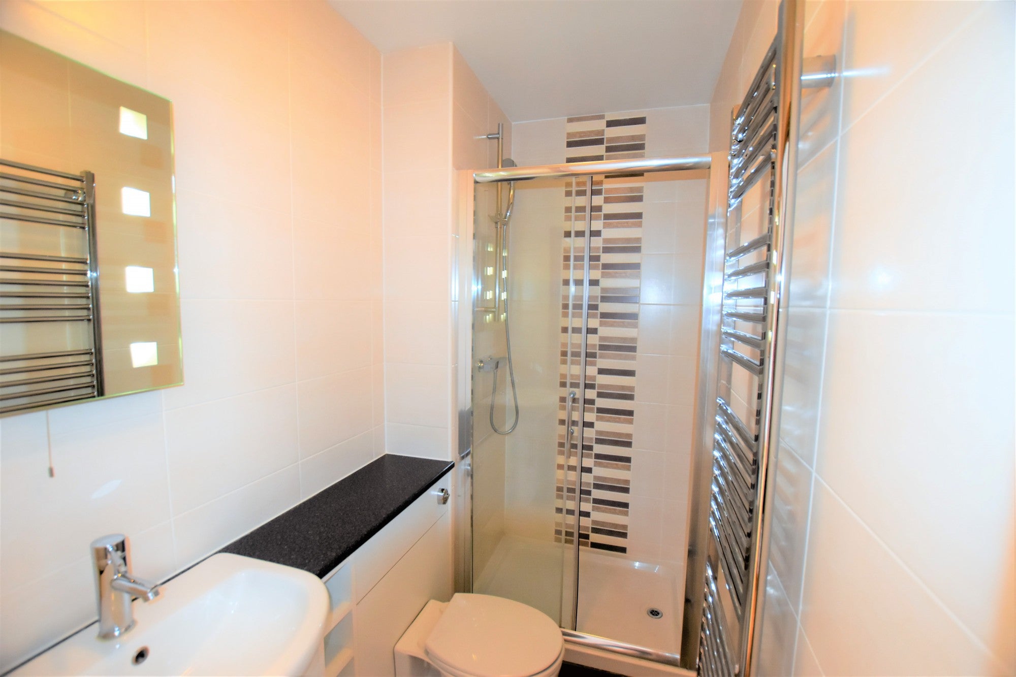 Flat Grant Road in Greater London