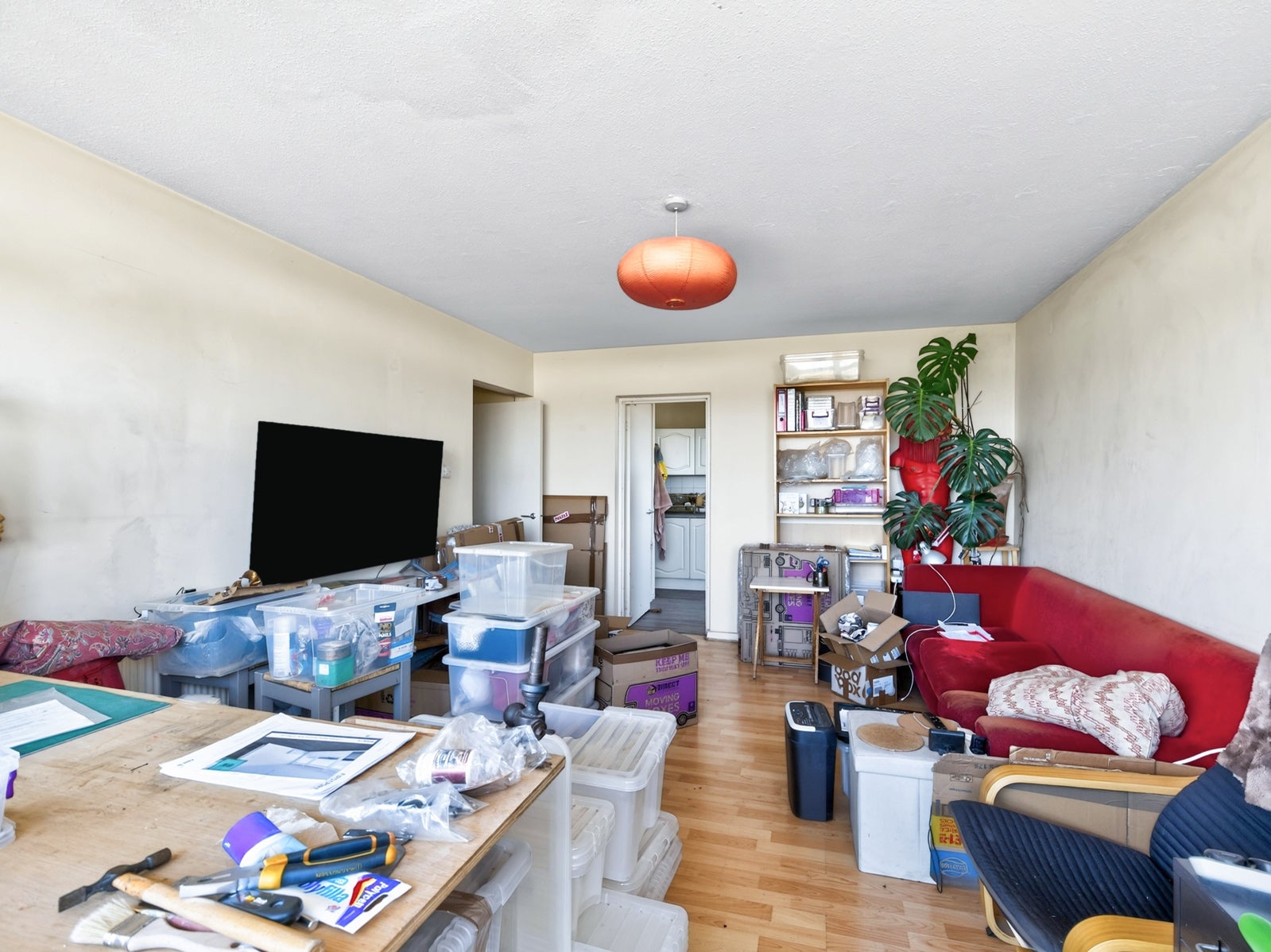 Flat Daubeney Road in Greater London