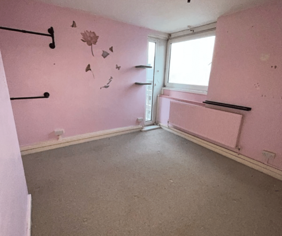 Flat Milburn Lane in Greater London