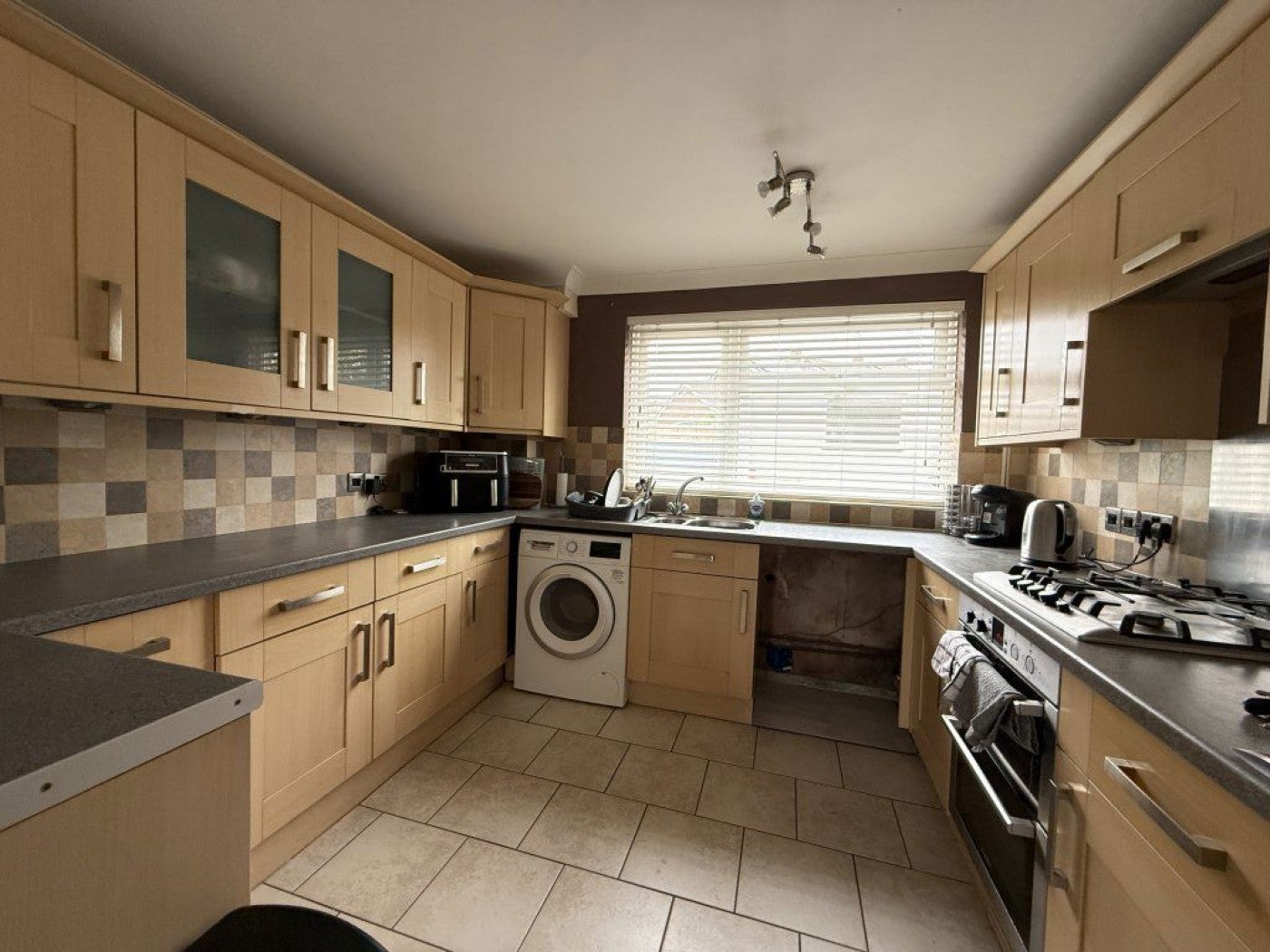 House Welbeck Court in Corby