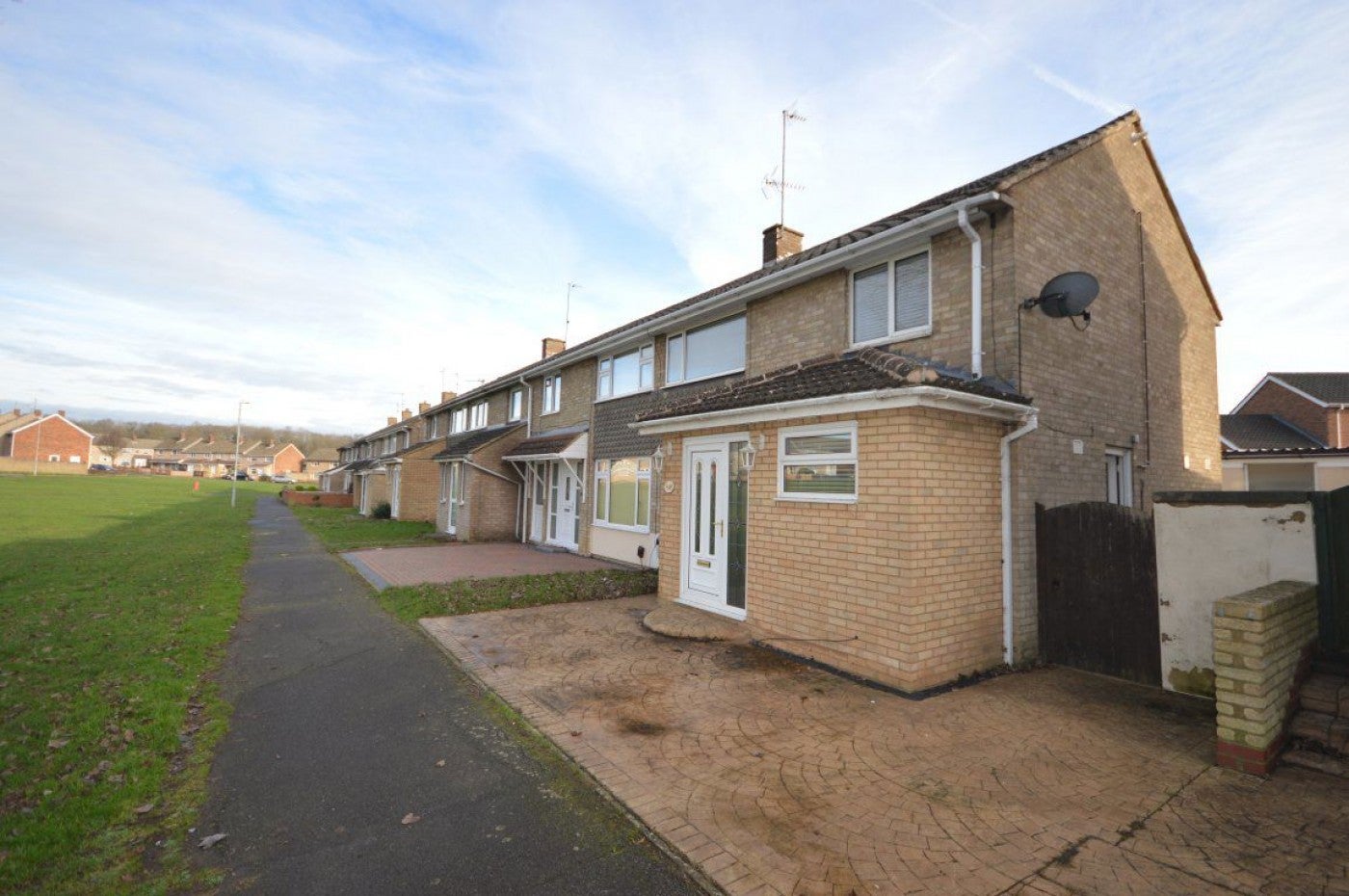 House Welbeck Court in Corby