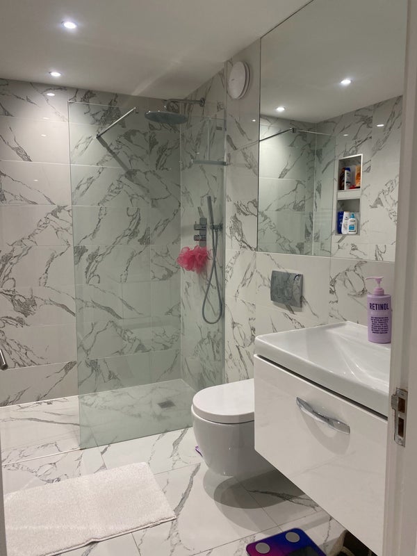 Flat Kingsland Road in Greater London