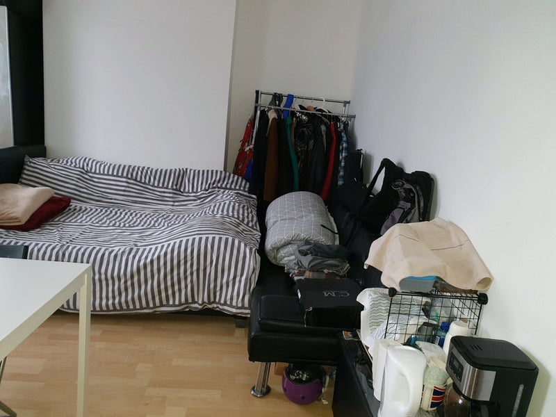 Room Evering Road in Greater London