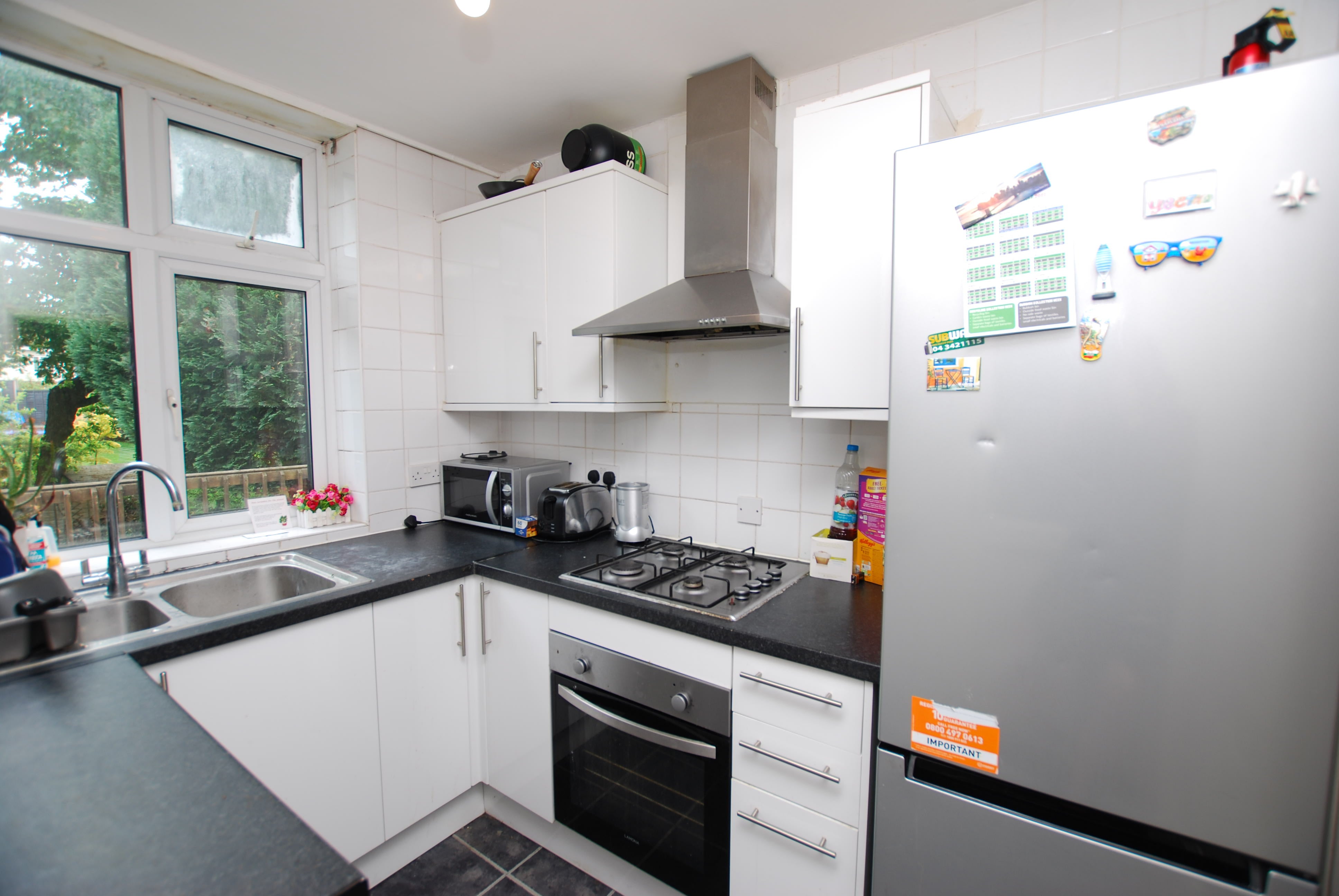 House Caxton Gardens in Guildford