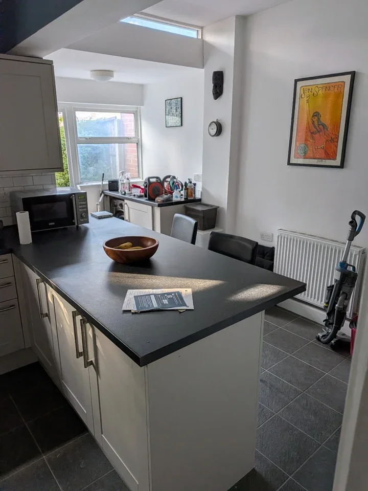 Room Wakefield Street in Greater London
