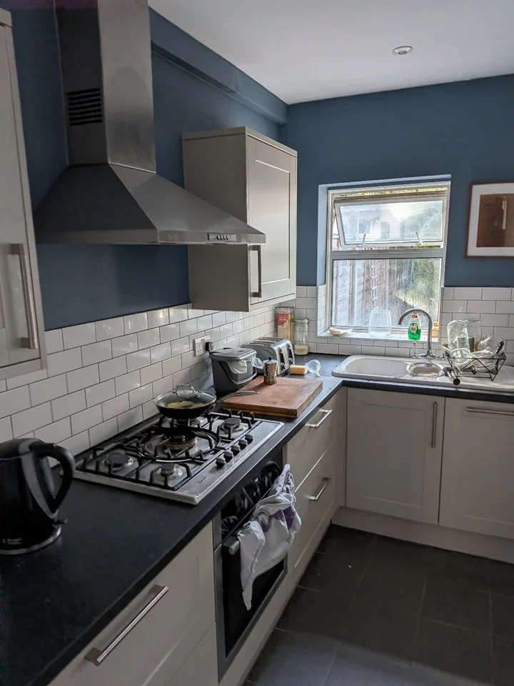 Room Wakefield Street in Greater London