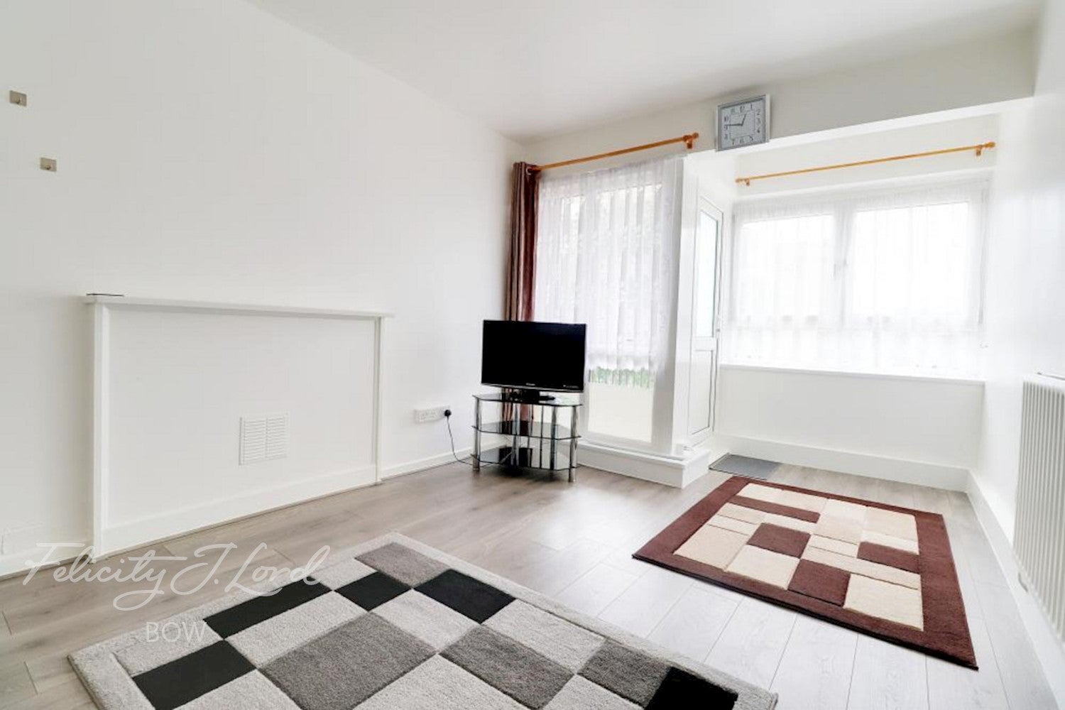 Flat Harford Street in Greater London