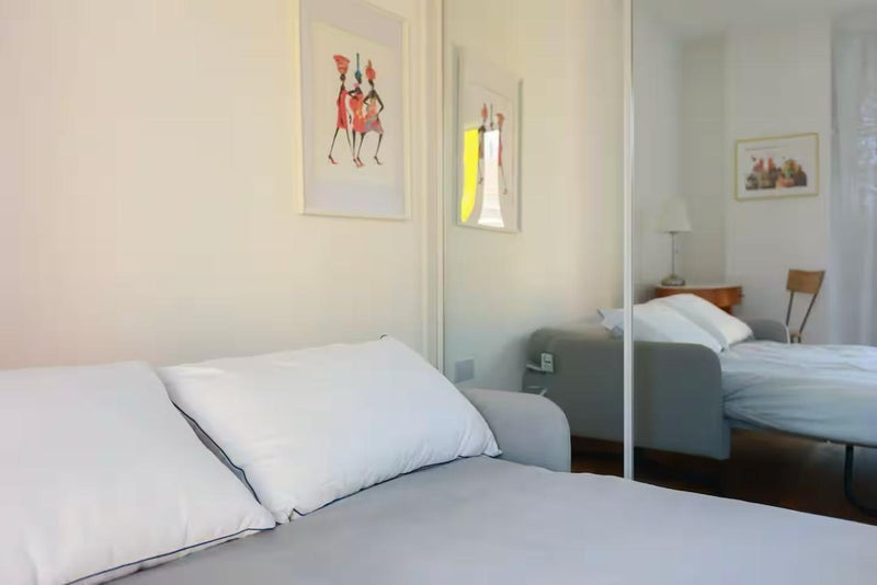 Flat Waleorde Road in Greater London