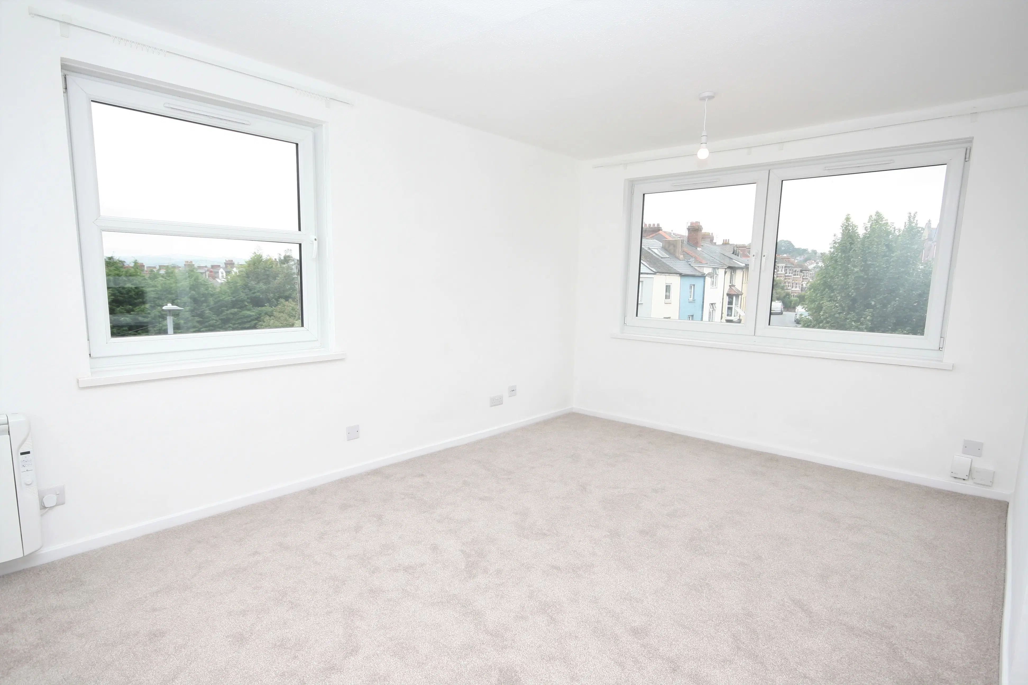 Flat Watermore Court in Exeter