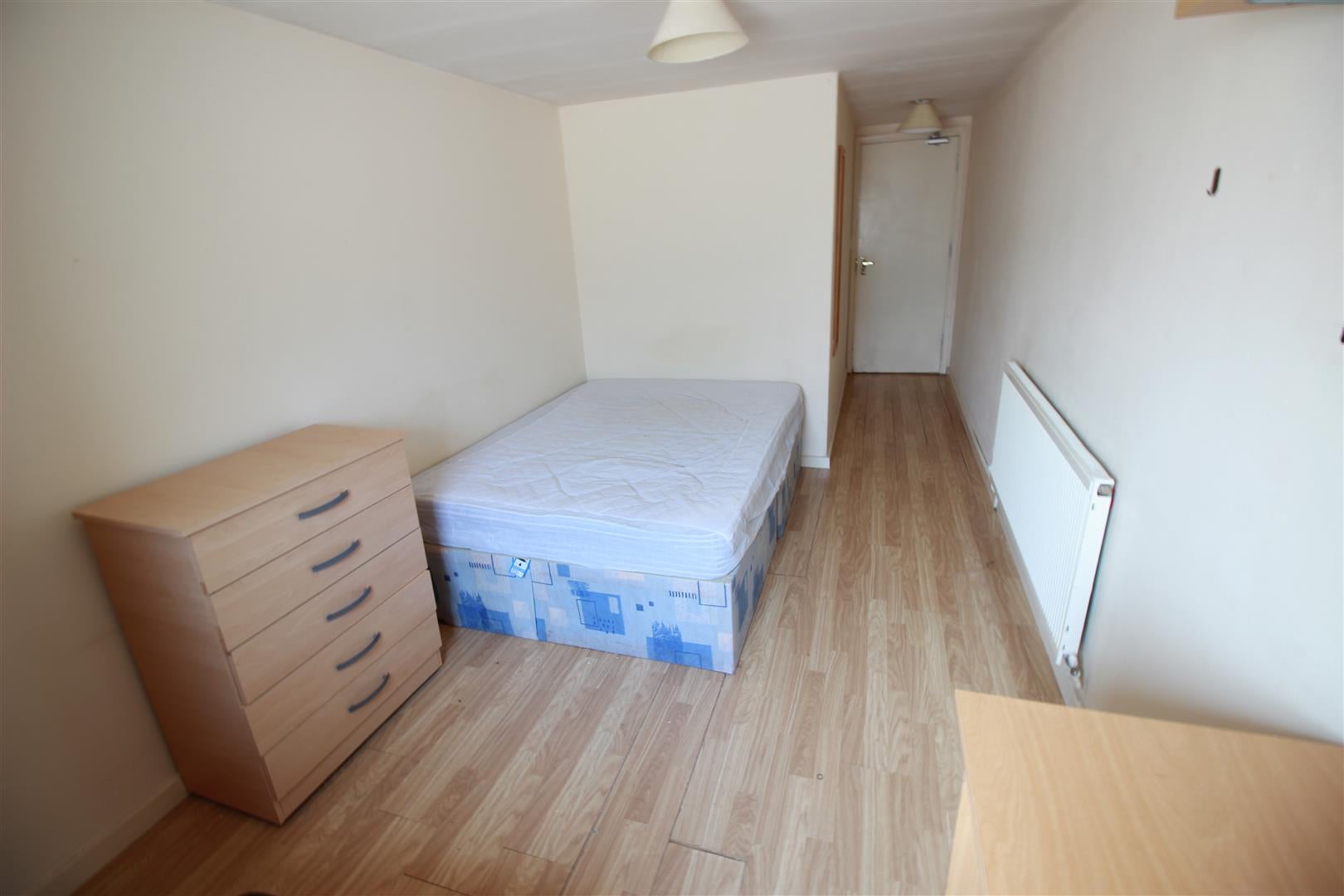 Room Barchester Close in Greater London