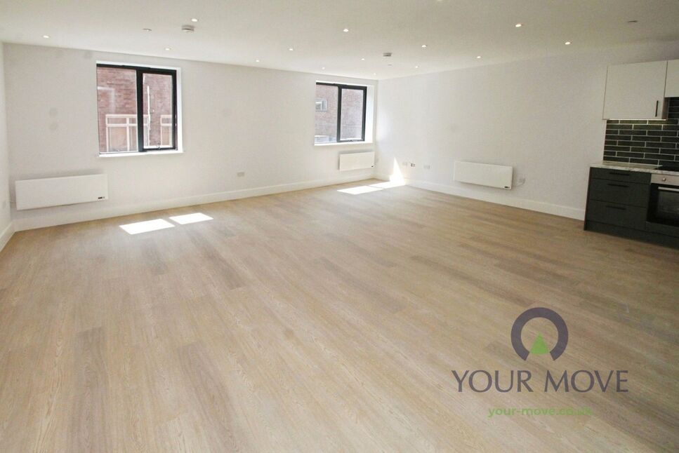 Flat Paradine Court in Bedford