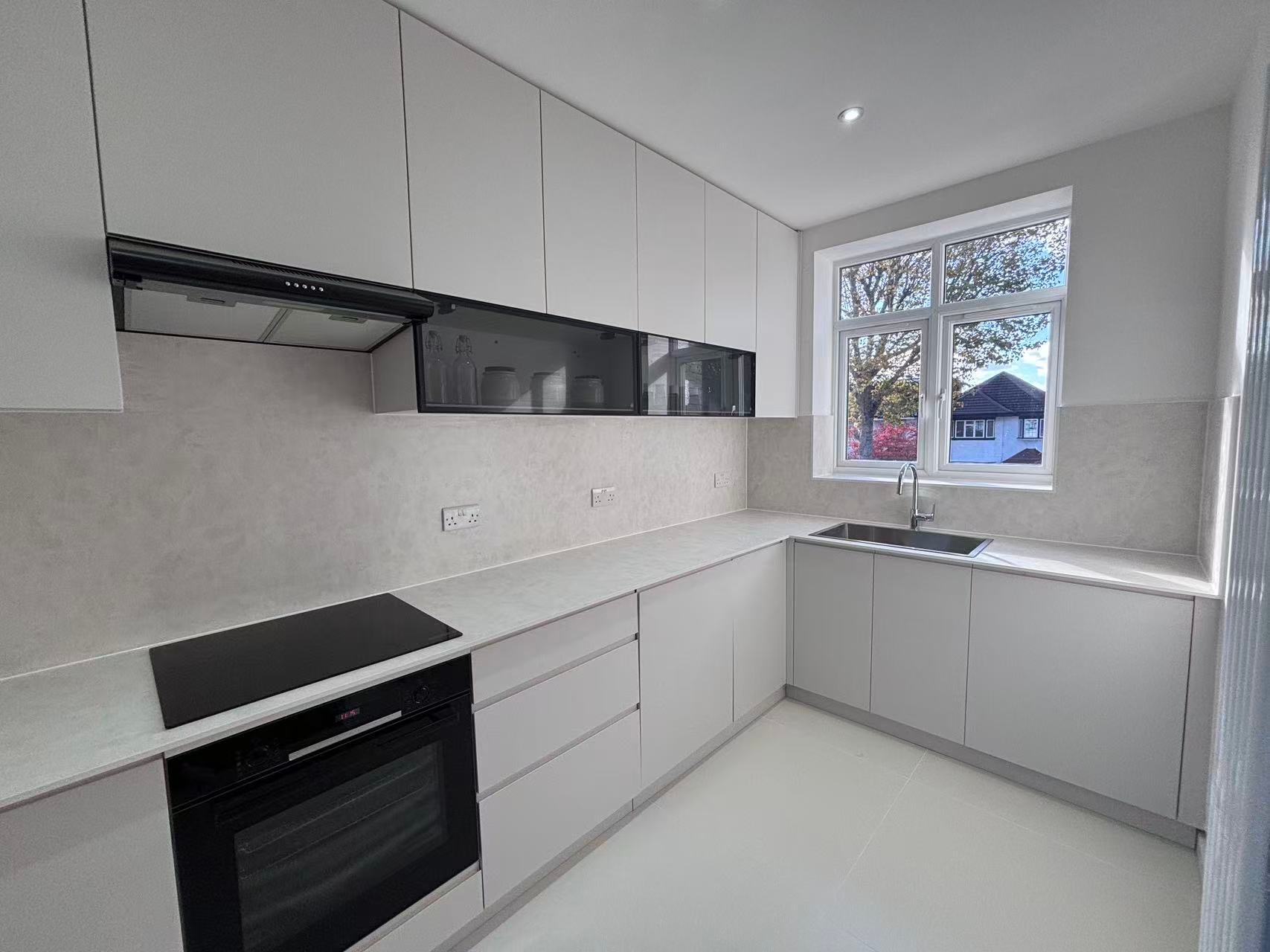 Flat Boston Road in Greater London