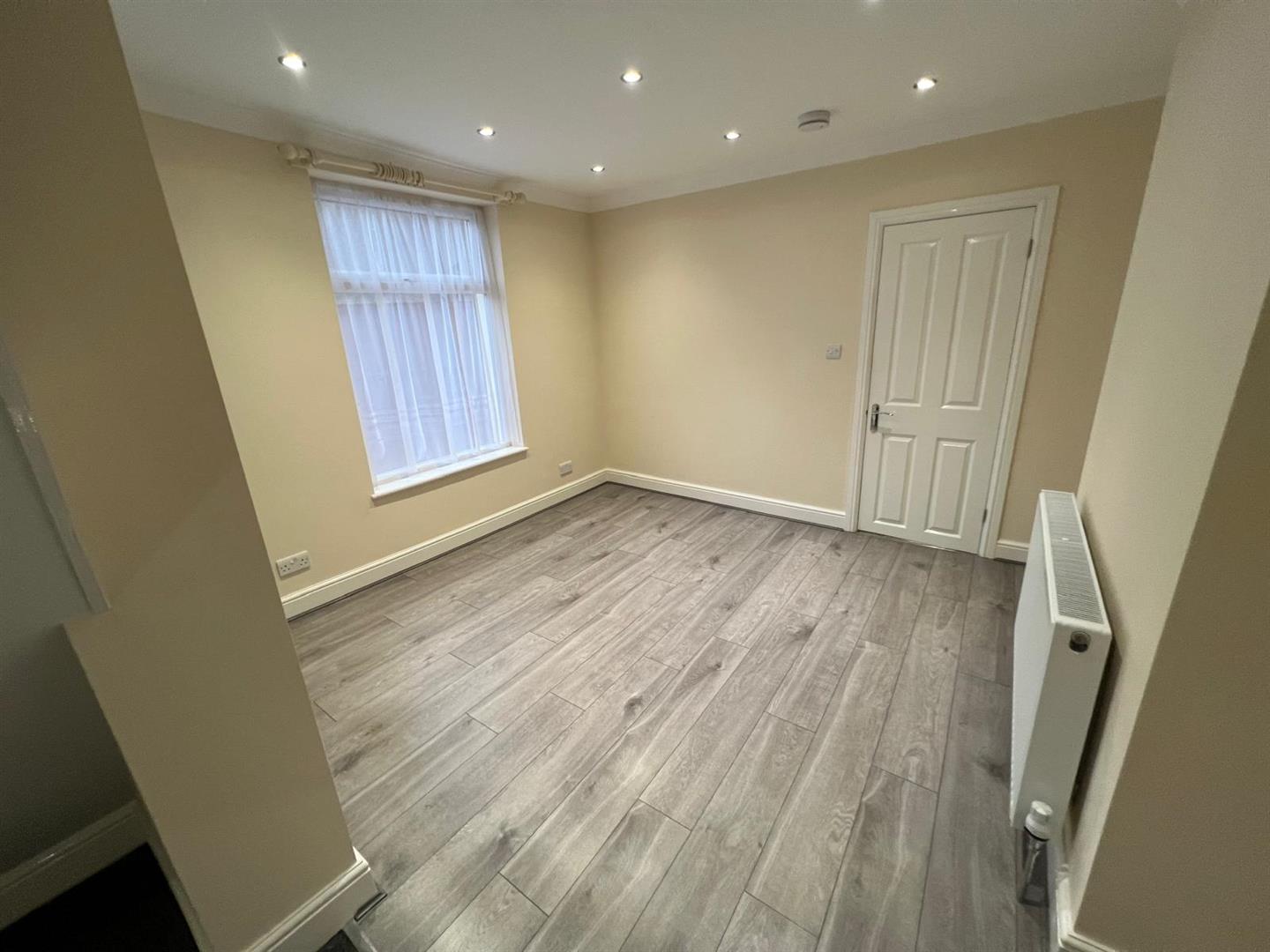Flat Clyde Street in Borough of Swale