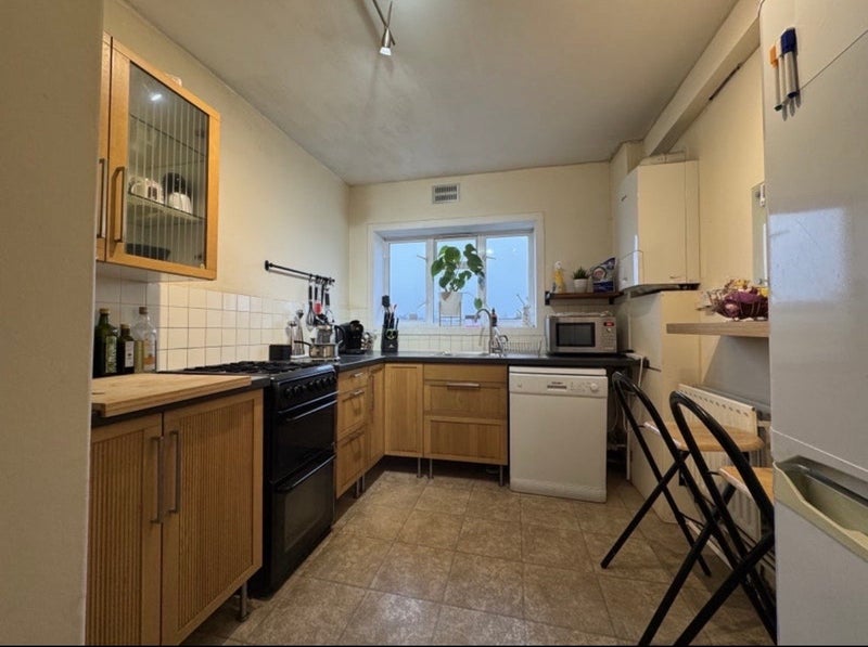 Room Gap Road in Greater London
