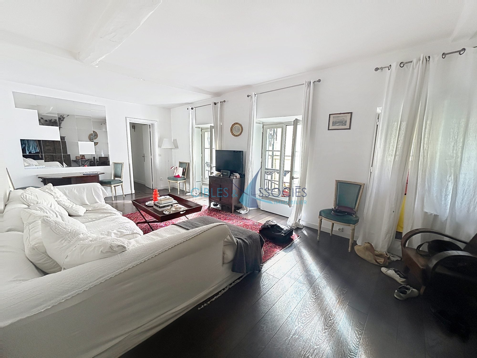 Flat Rue Charlot in Paris