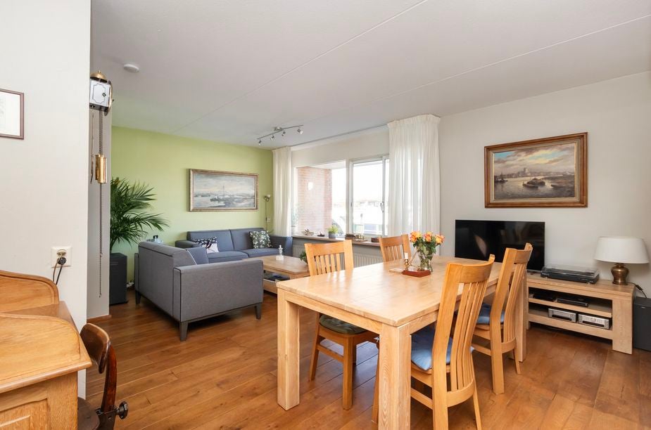 Appartement te koop: Merwekade 85, Dordrecht