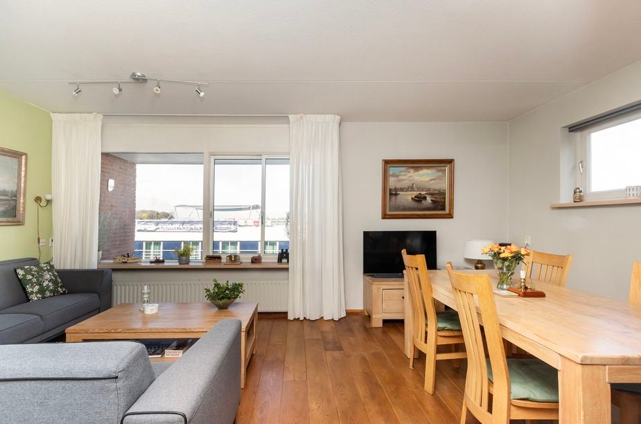 Appartement te koop: Merwekade 85, Dordrecht
