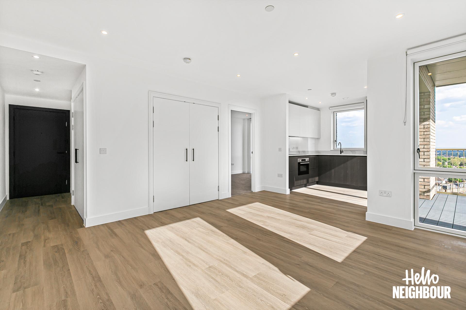 Flat Friary Road in Greater London