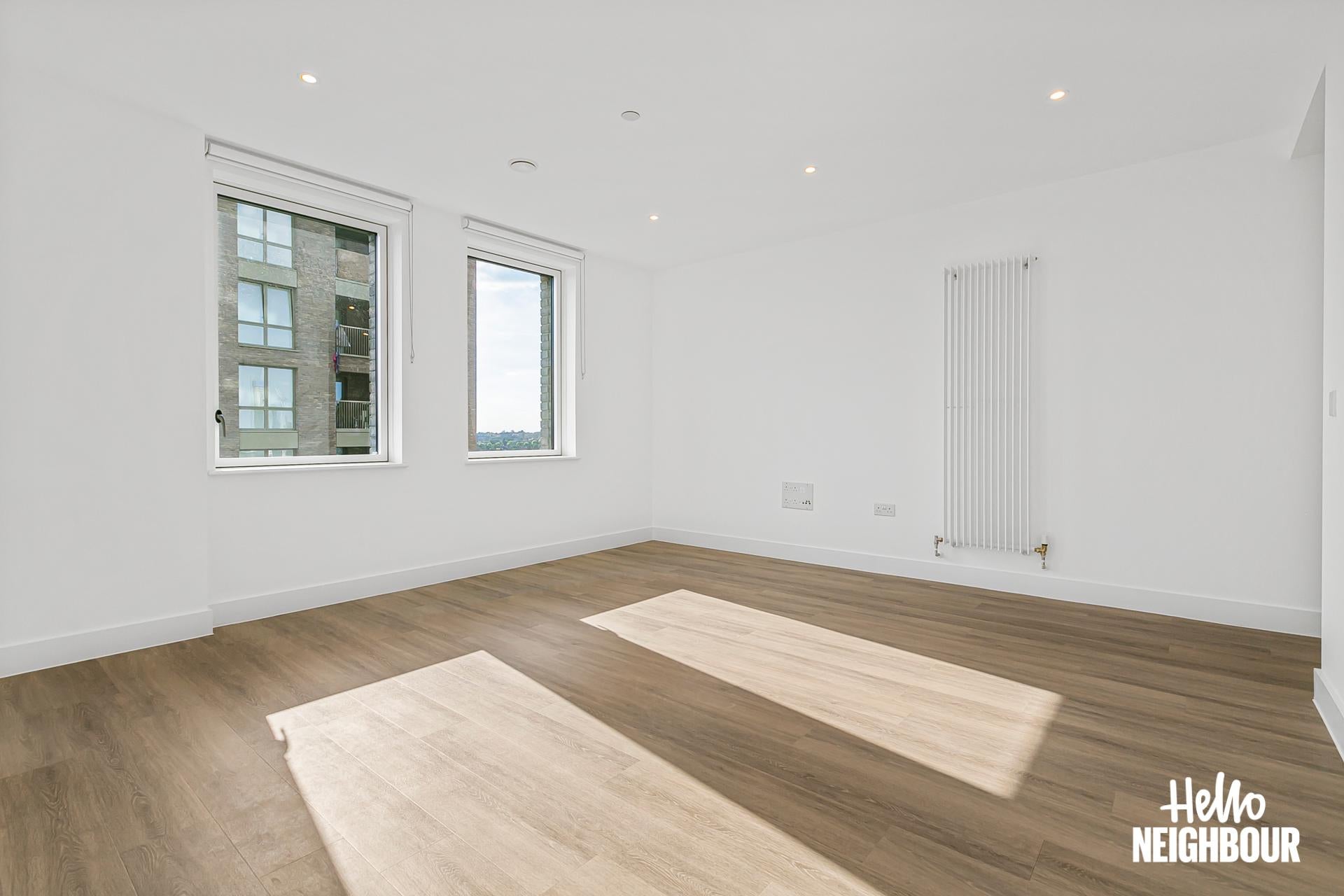 Flat Friary Road in Greater London