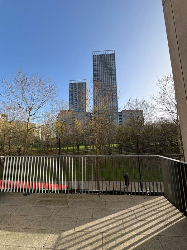 Room Glade Walk in Greater London