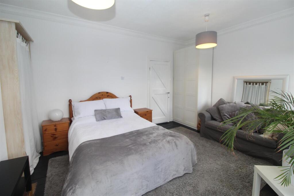 Room Burlington Terrace in Cardiff