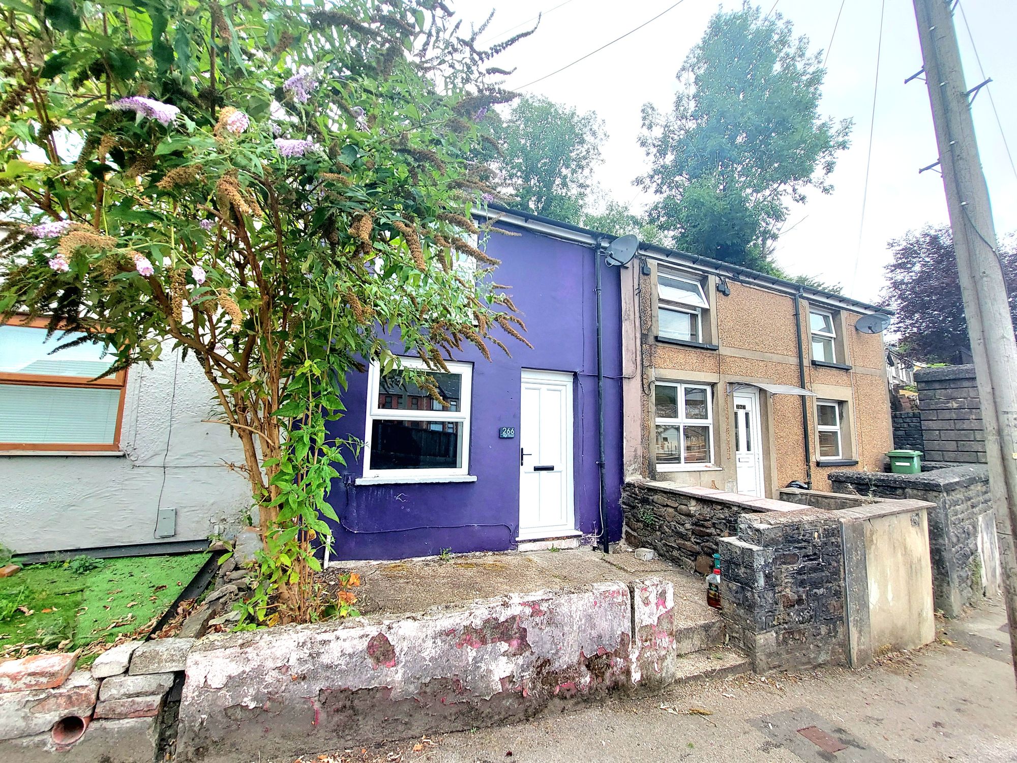 House High Street in Porth