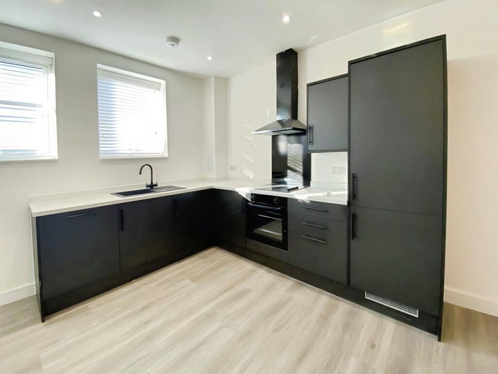Flat Oundle Road in Peterborough