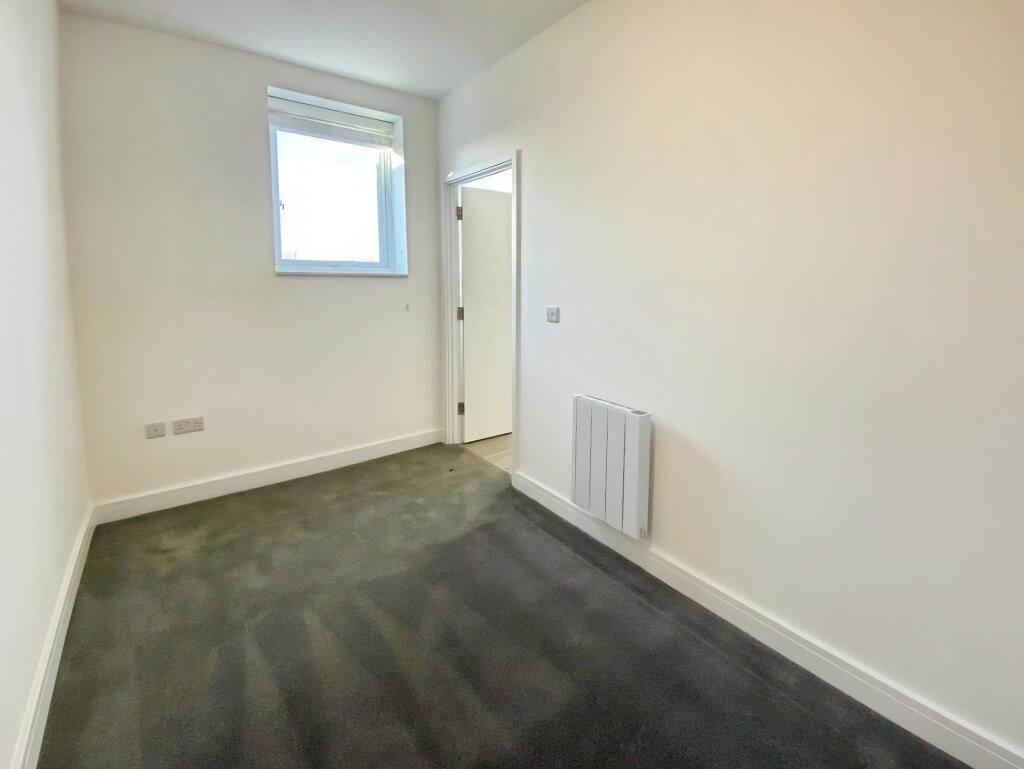 Flat Oundle Road in Peterborough