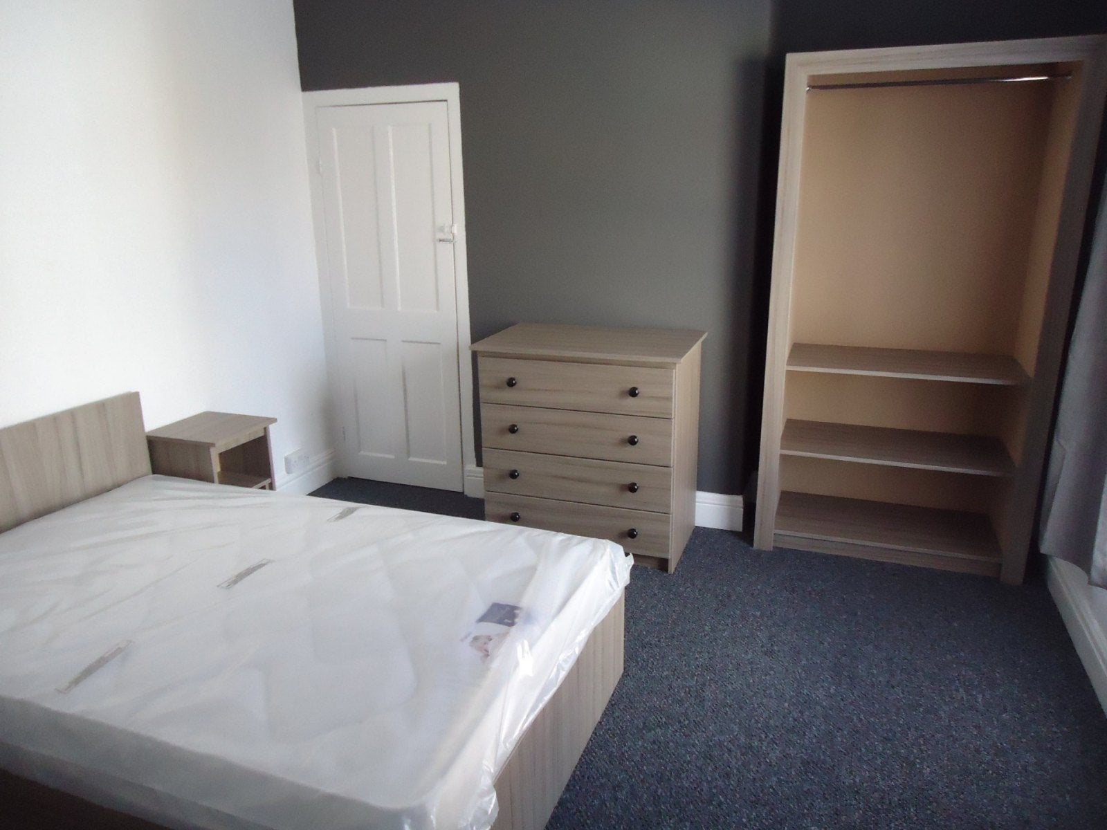 Room Exmouth Street in Hull