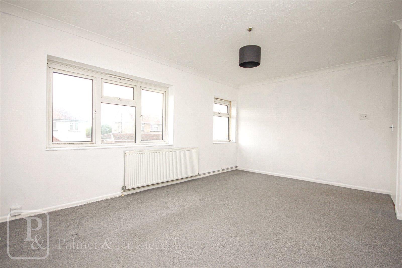 Flat Melbourne Road in Clacton-on-Sea