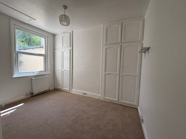 Flat Alexandra Road in St Leonards