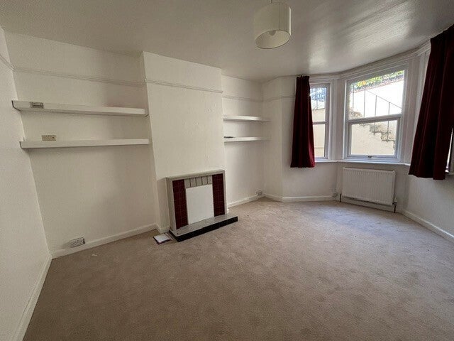 Flat Alexandra Road in St Leonards