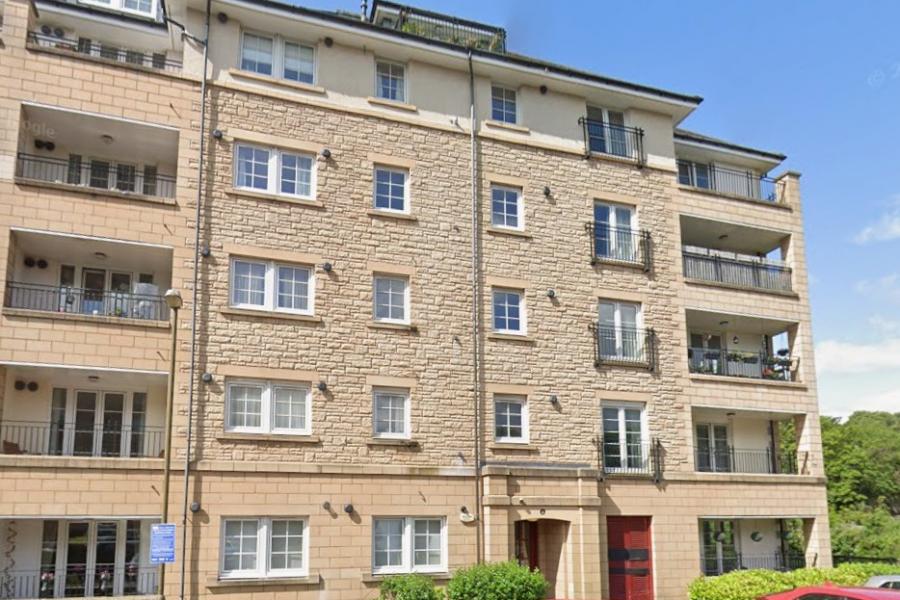 Flat Powderhall Brae in City of Edinburgh