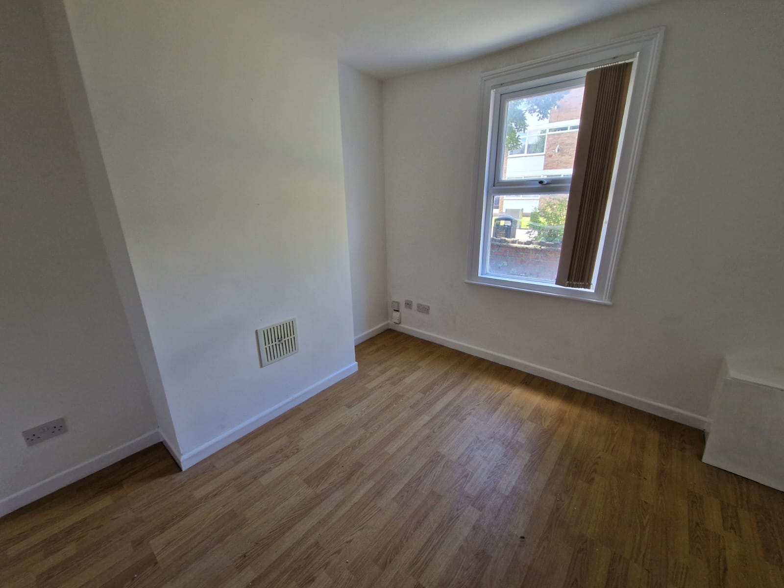 Flat Grove Place in Royal Leamington Spa