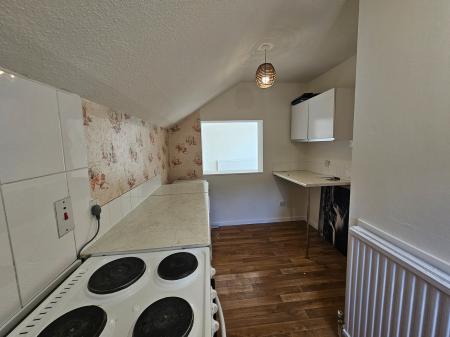 Flat Collyweston Road in Northampton