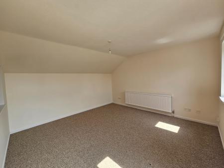 Flat Collyweston Road in Northampton