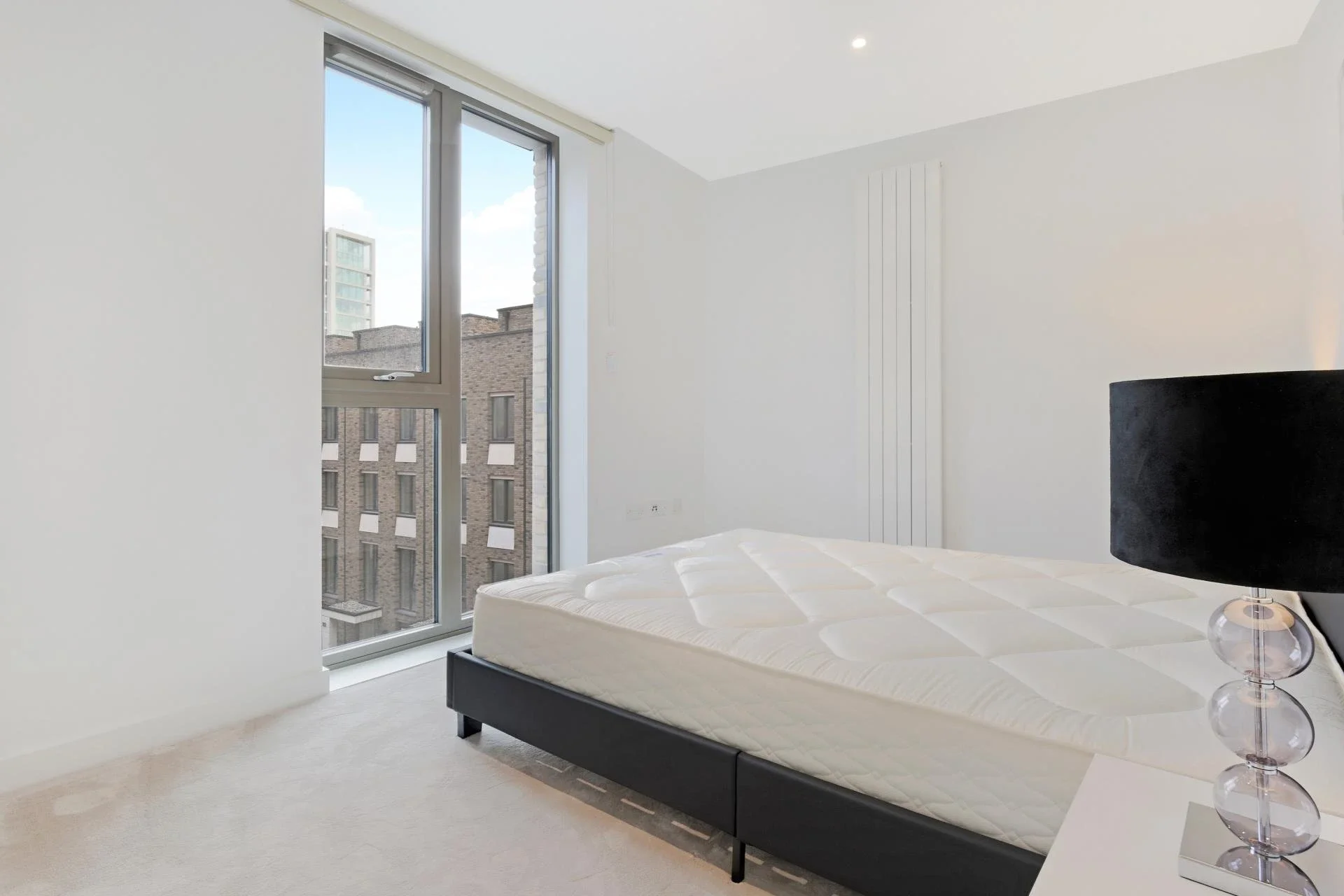 Flat Royal Crest Avenue in Greater London