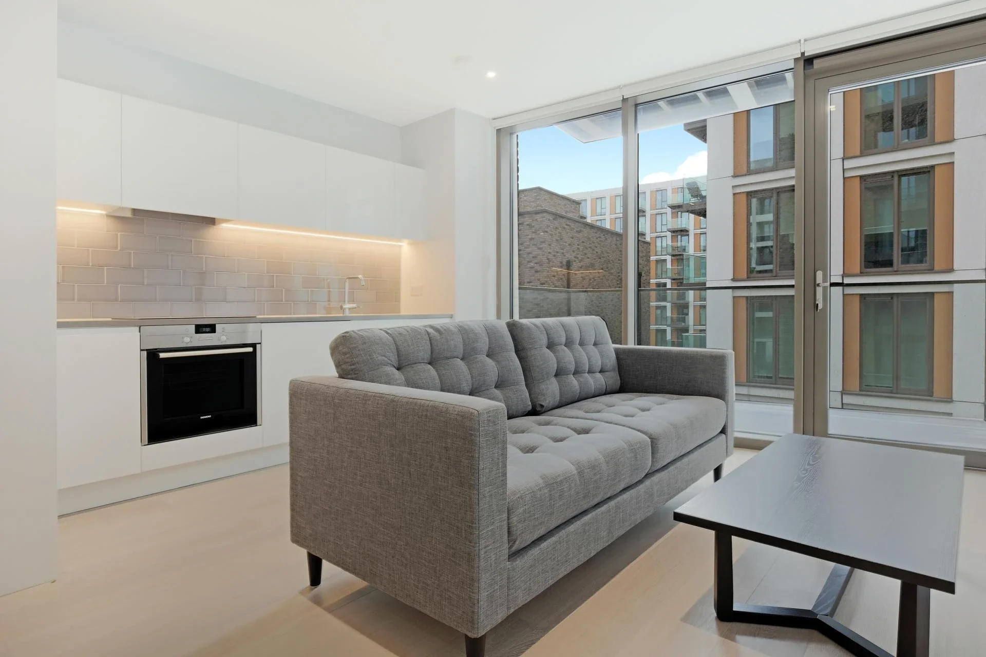Flat Royal Crest Avenue in Greater London