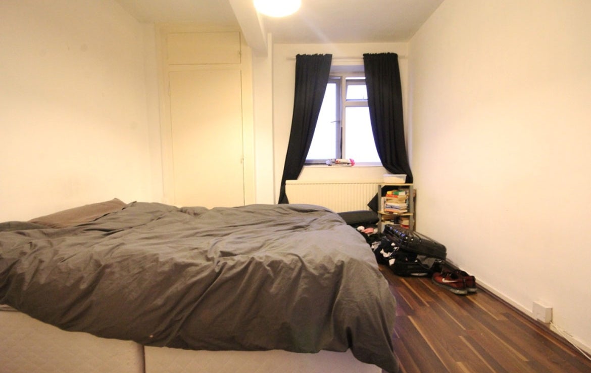 Flat Valette Street in Greater London